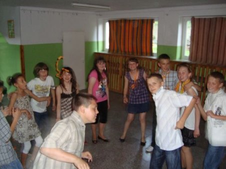 Pożegnalna dyskoteka absolwentów