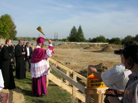 Poświecenie kamienia węgielnego sali widowiskowo-sportowej