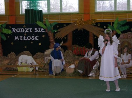 RODZI SIĘ MIŁOŚĆ