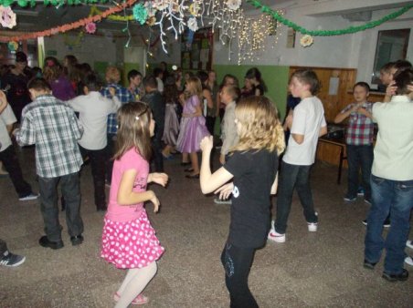 Zabawa choinkowa IV-VI