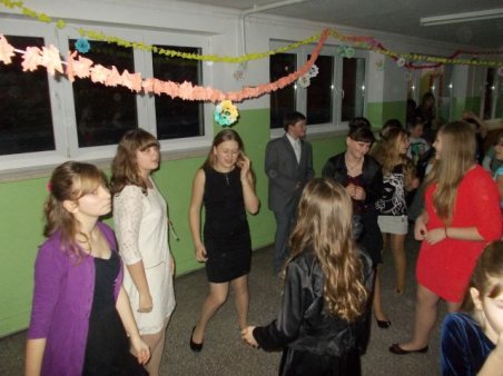 Zabawa choinkowa IV-VI