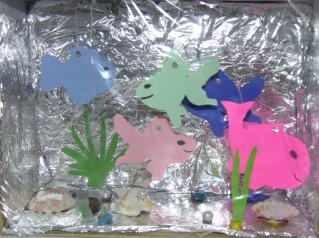 "Akwarium" - wystawa prac plastycznych uczniów kl. IVa i IVb