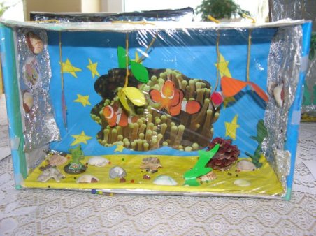 "Akwarium" - wystawa prac plastycznych uczniów kl. IVa i IVb