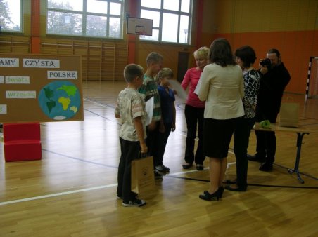 WSZYSTKIE DZIECI SEGREGUJĄ ŚMIECI