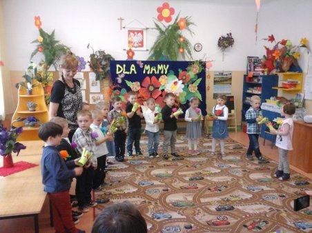 DZIEŃ MAMY W PRZEDSZKOLU