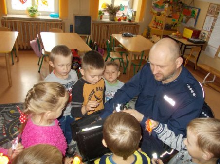 Policjant w przedszkolu