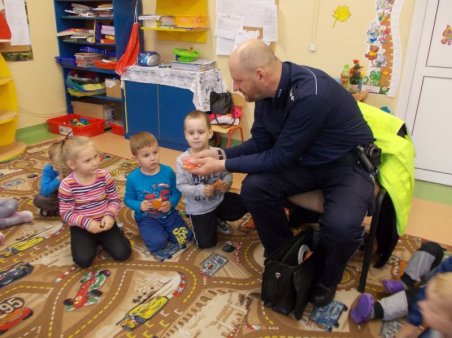 Policjant w przedszkolu