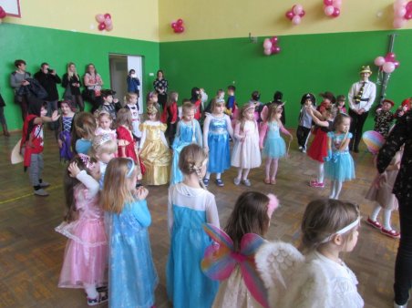 Bal karnawałowy