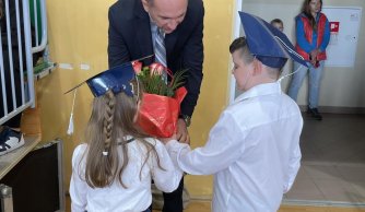 Uroczystość ślubowania klas I