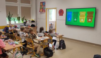 Klasy 1–3 sprzątają Ziemię!