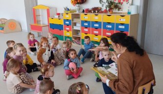 Dzień Głośnego Czytania i Czytania z Sercem w przedszkolu