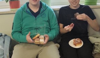 Dzień Życzliwości - Kiermasz Ciast i Sklepik Dobrego Serca.