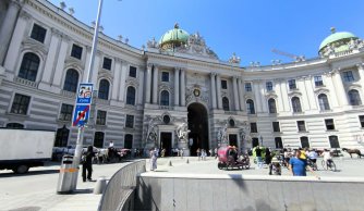 Wycieczka szkolna do Wiednia i Morawskiego Krasu