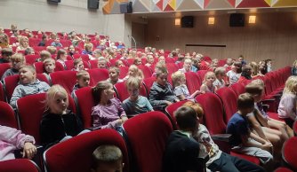 "Jak Rumcajs Cypiska uratował" - klasy I-III w teatrze
